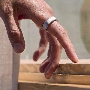 Oura Ring Gen 4 Brushed Silver Size 7 Smart Ring Health & Activity Tracking
